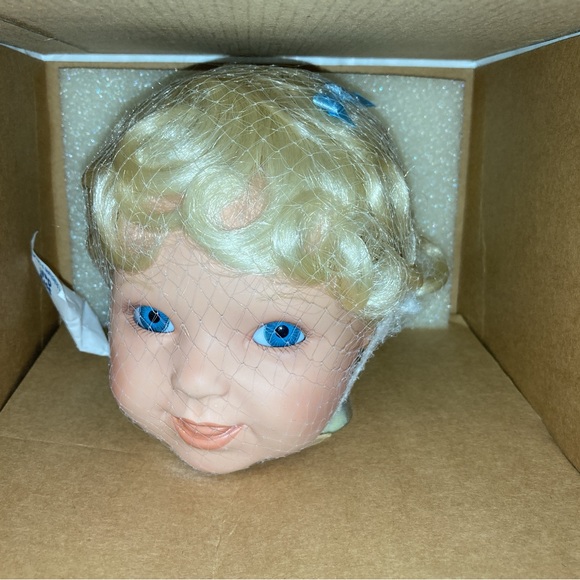 NEW “TUB TIME WITH TWEETY”  #93024 ASHTON-DRAKE ORIGINAL BOX & COA - Picture 8 of 16